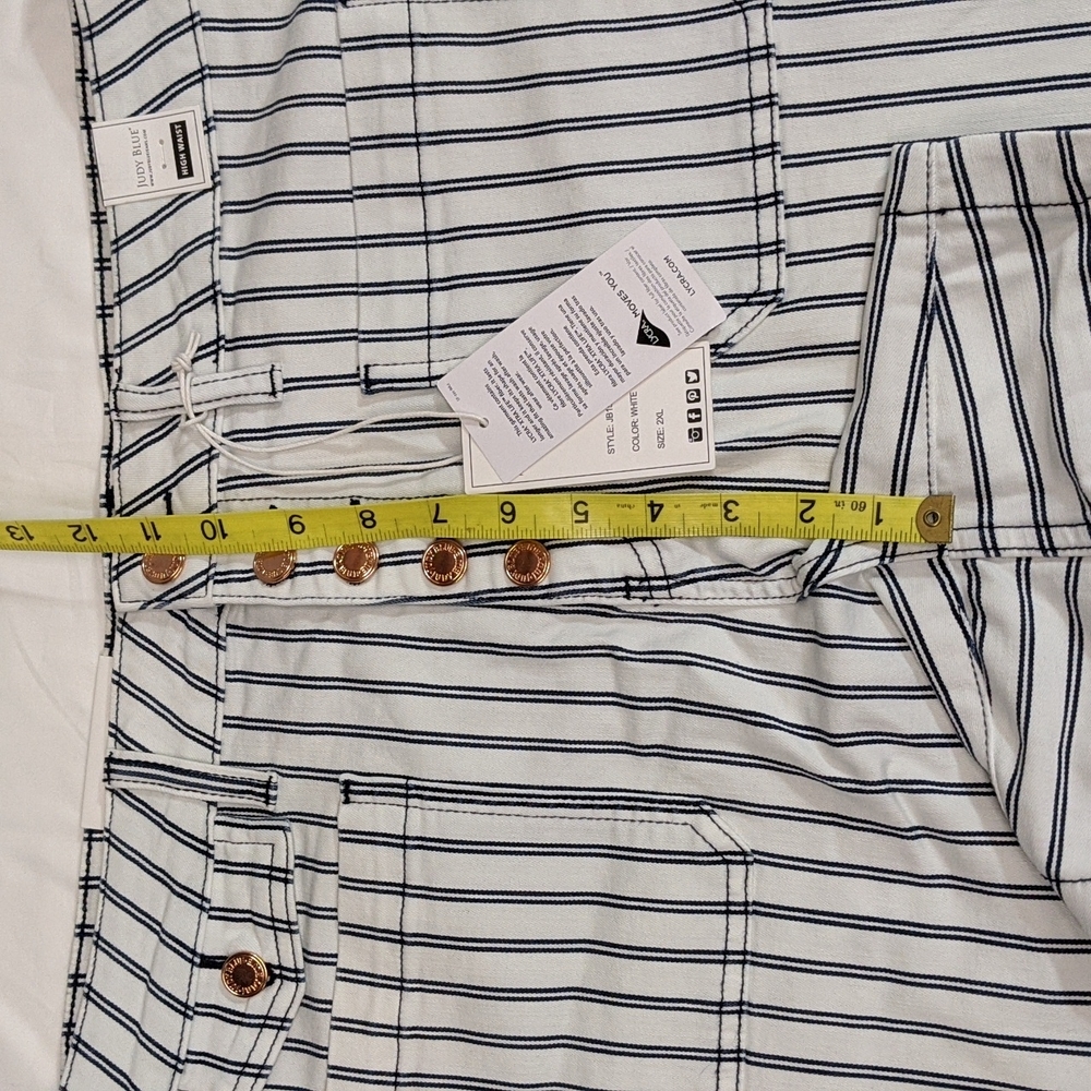 Judy Blue high waist striped shorts NWT 1XL 2XL - Picture 4 of 5